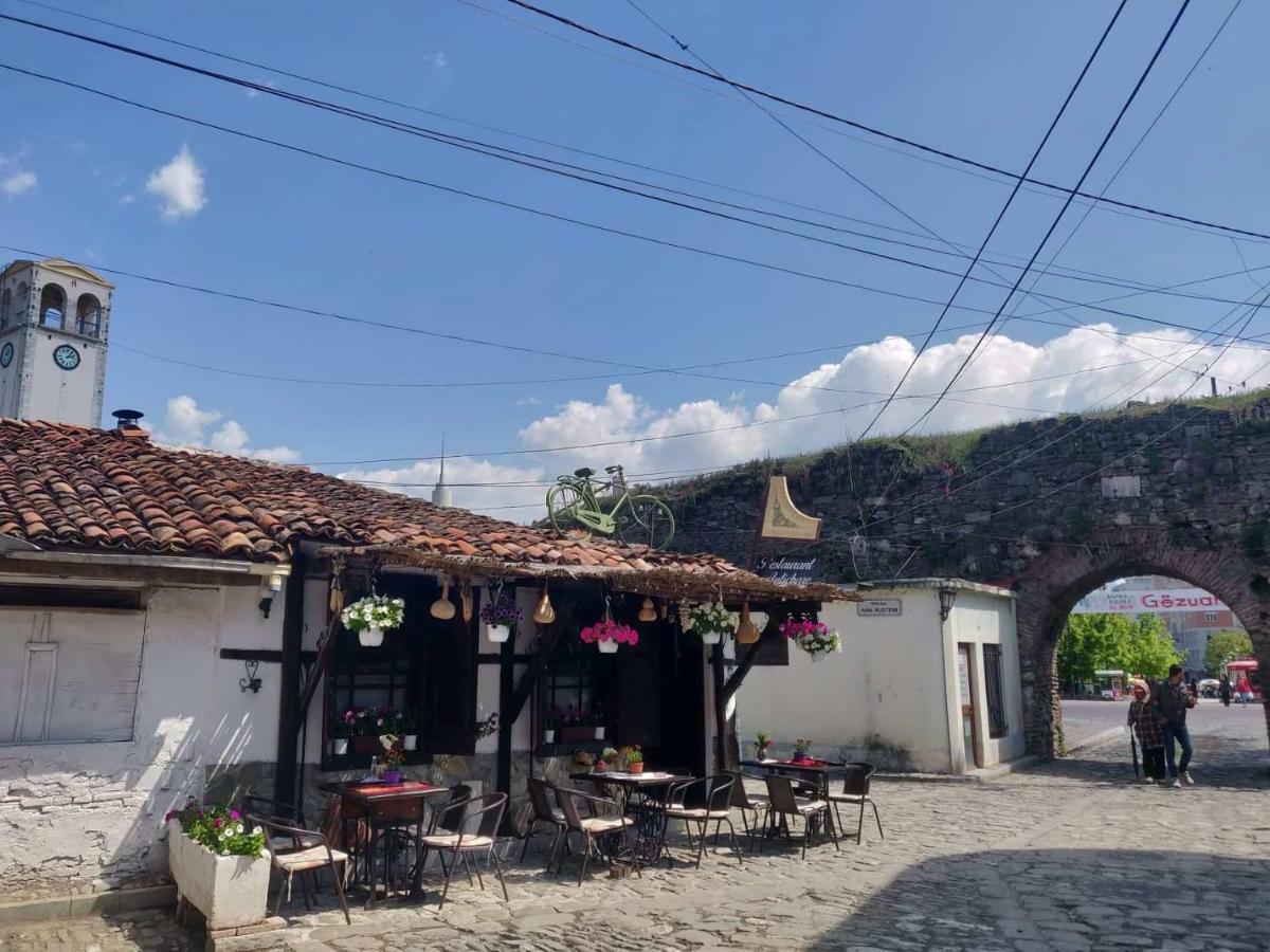Private Apartment Elbasan Historic Center Экстерьер фото